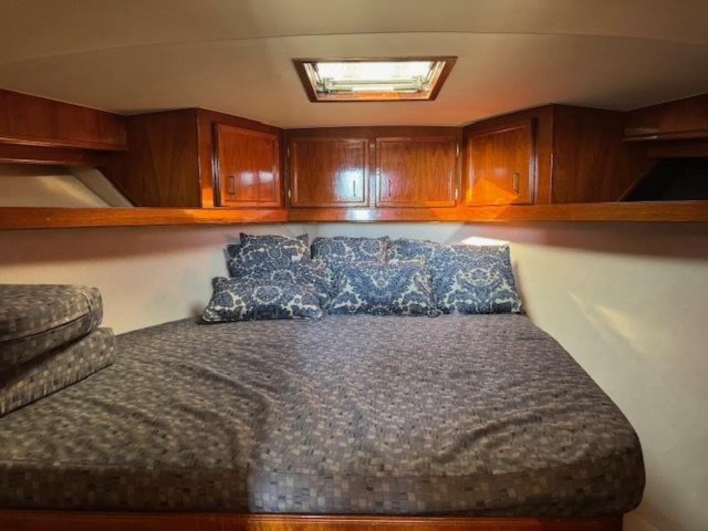 Slide: The Image of 1989 Egg Harbor 35 - SUNNY SIDE UP - 5263248