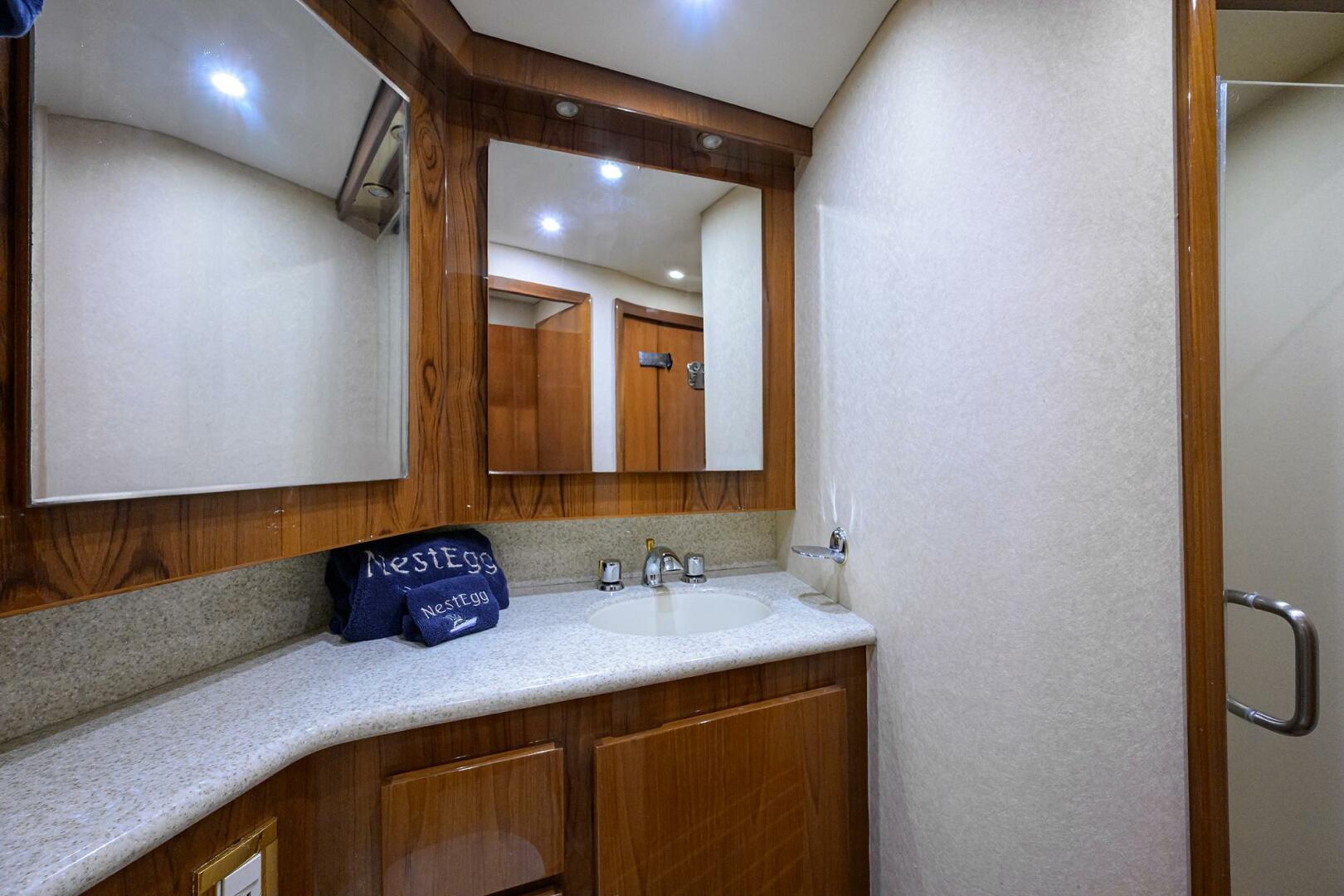 Slide: The Image of Guest Head - 5295070