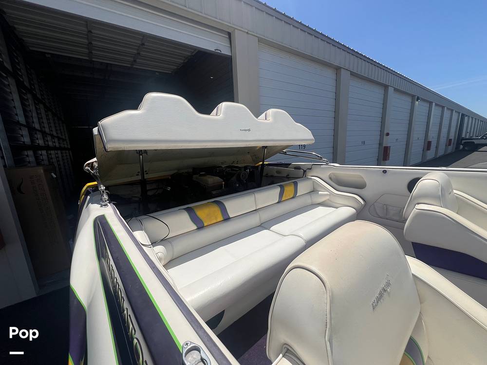 Slide: The Image of Engine Hatch - 15468374