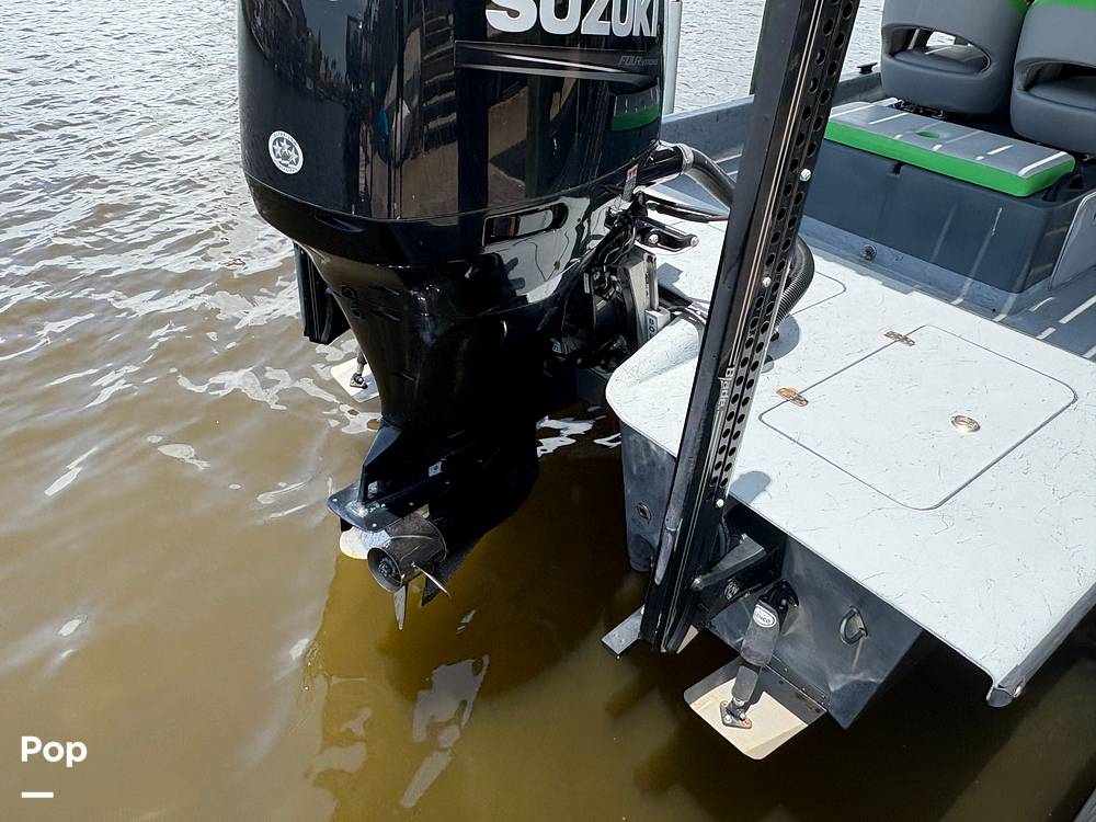 Slide: The Image of Twin Power Poles/engine/trim Tabs - 15646437