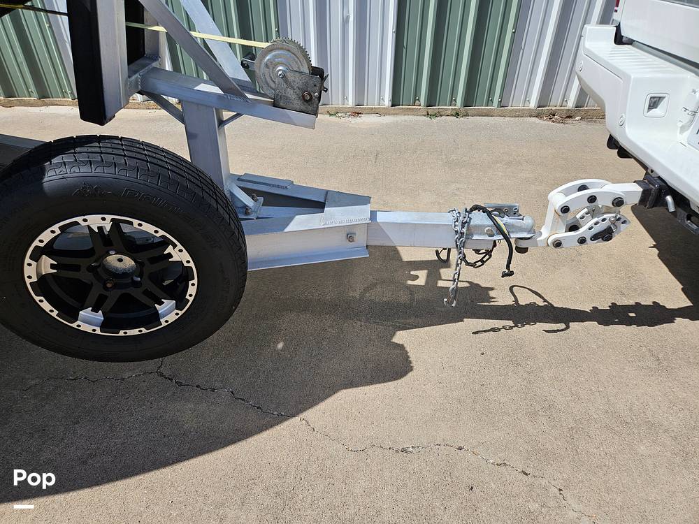 Slide: The Image of Spare/trailer Hitch - 14510709