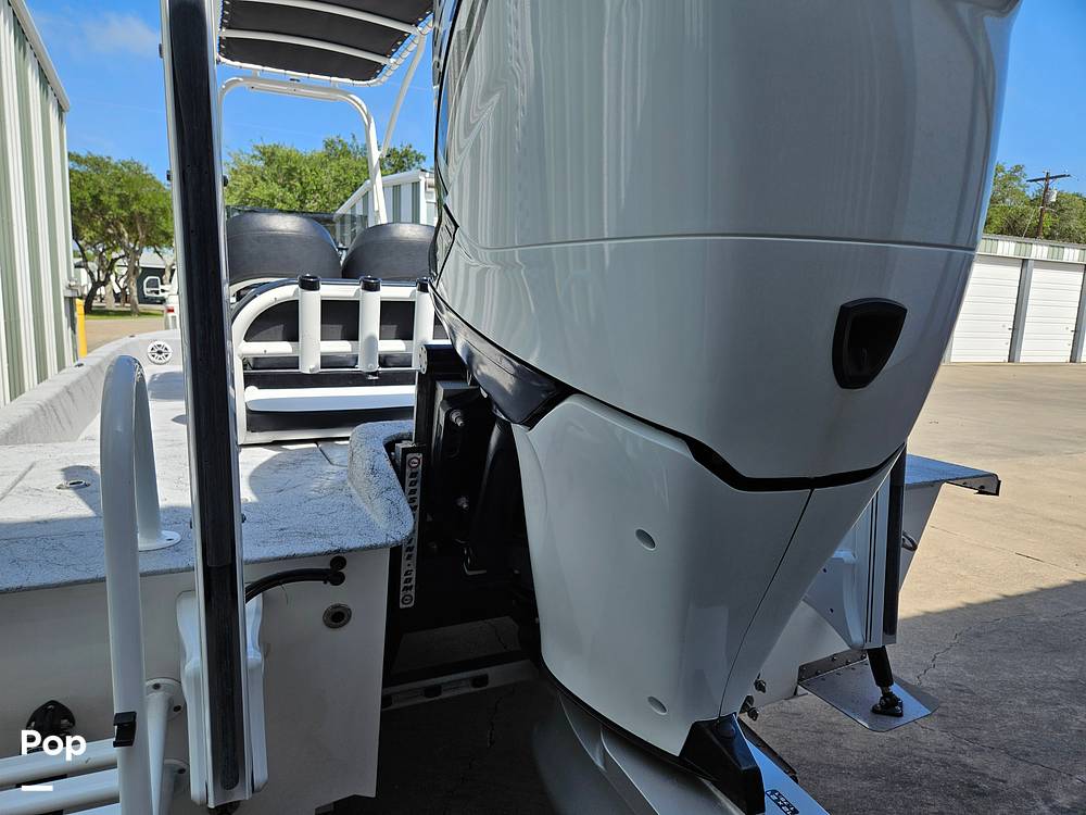 Slide: The Image of 400R Engine - 14510726