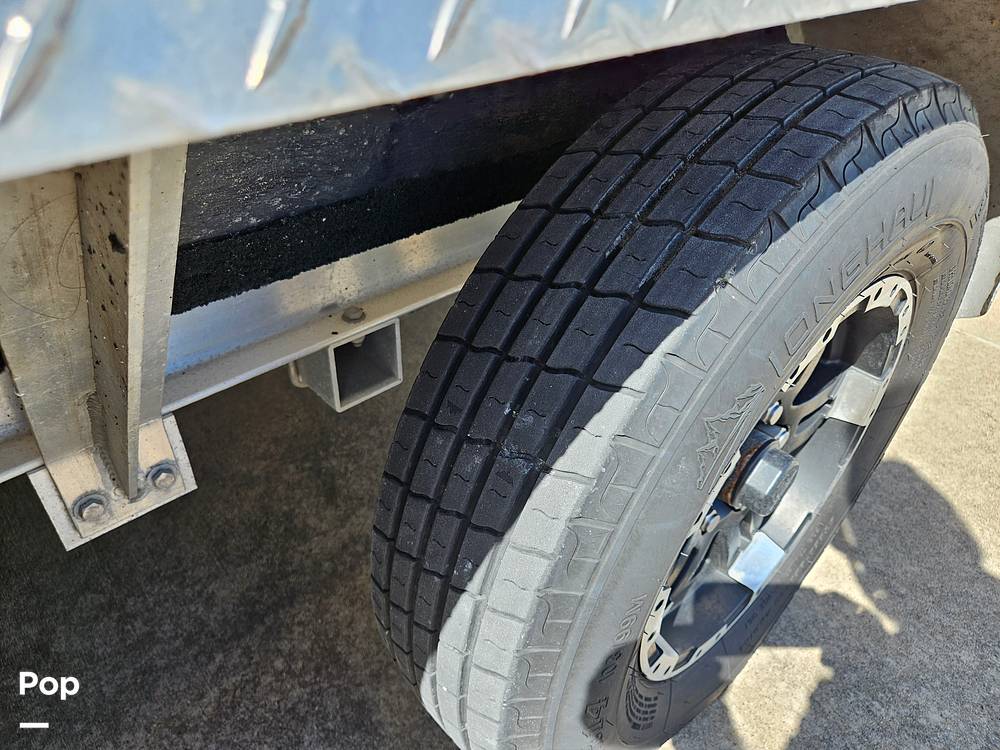 Slide: The Image of Tire Tread - 14510759