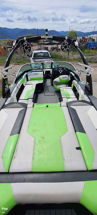 Slide: The Image of Epic 23v 2015 - 11113938