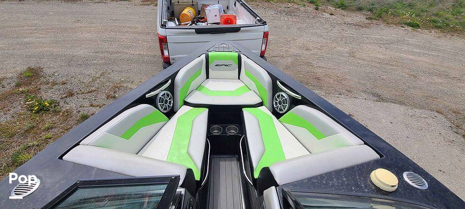 Slide: The Image of Epic 23v 2015 - 11113954