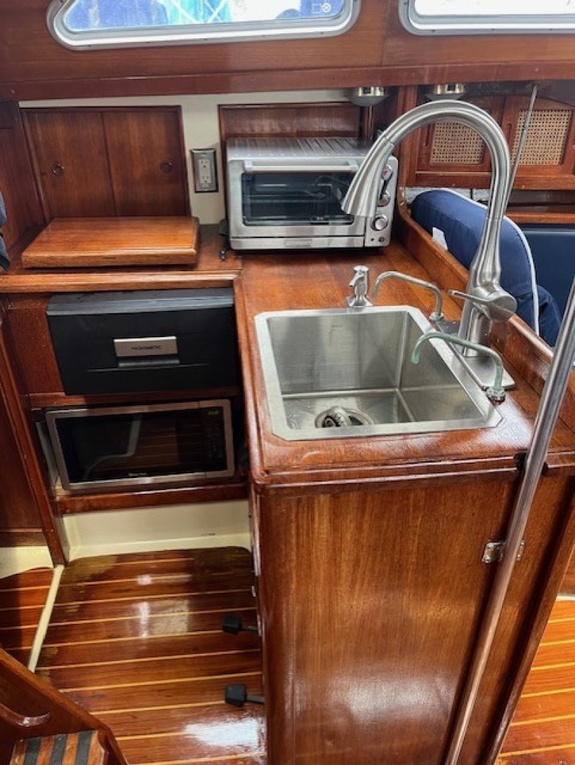 Slide: The Image of Used Sail Monohull for sale 1990 Ericson 32-300 - GLORIA'S SONG - 4892682