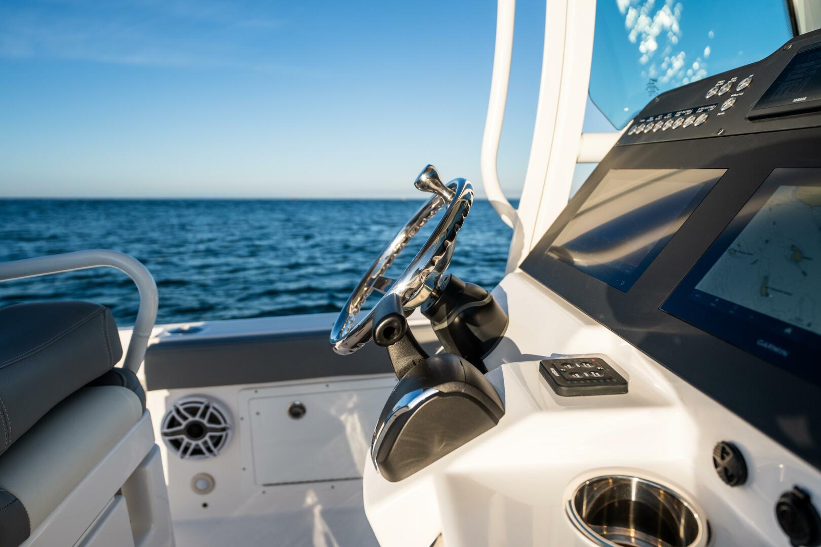 Slide: The Image of Everglades 235 CC 2023 - 4340160