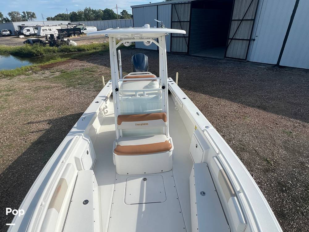 Slide: The Image of Bow deck area - 15891545