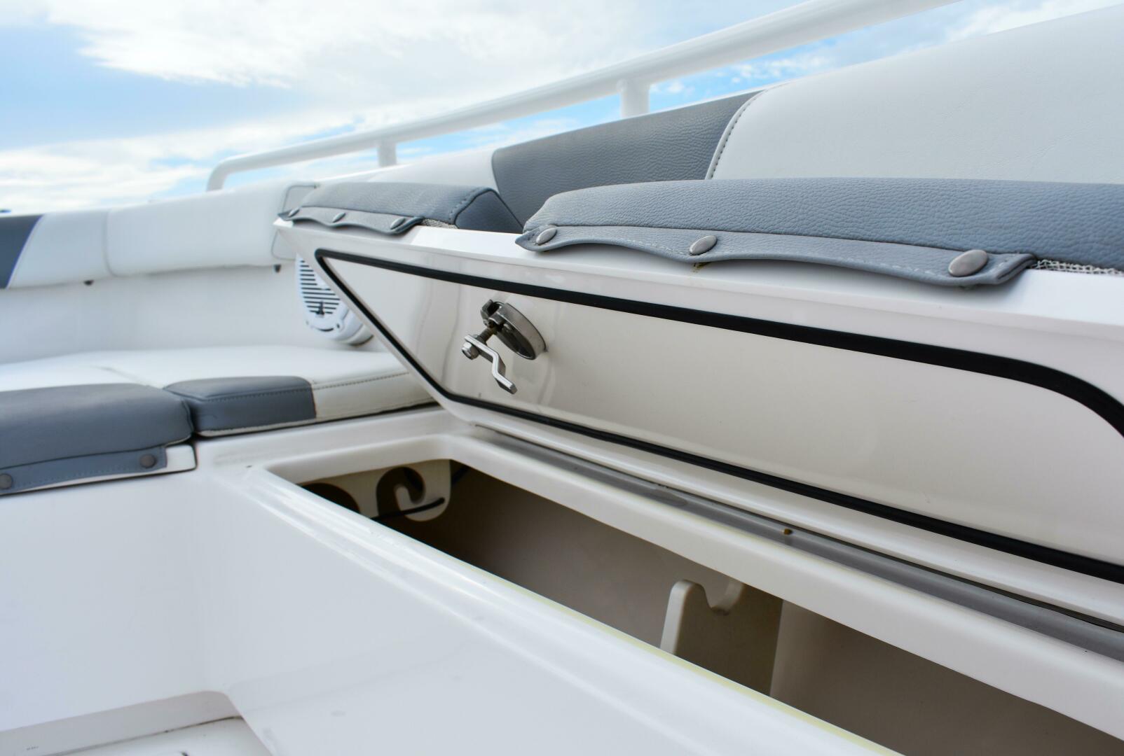 Slide: The Image of Everglades 243 Center Console 2015 - 5006975