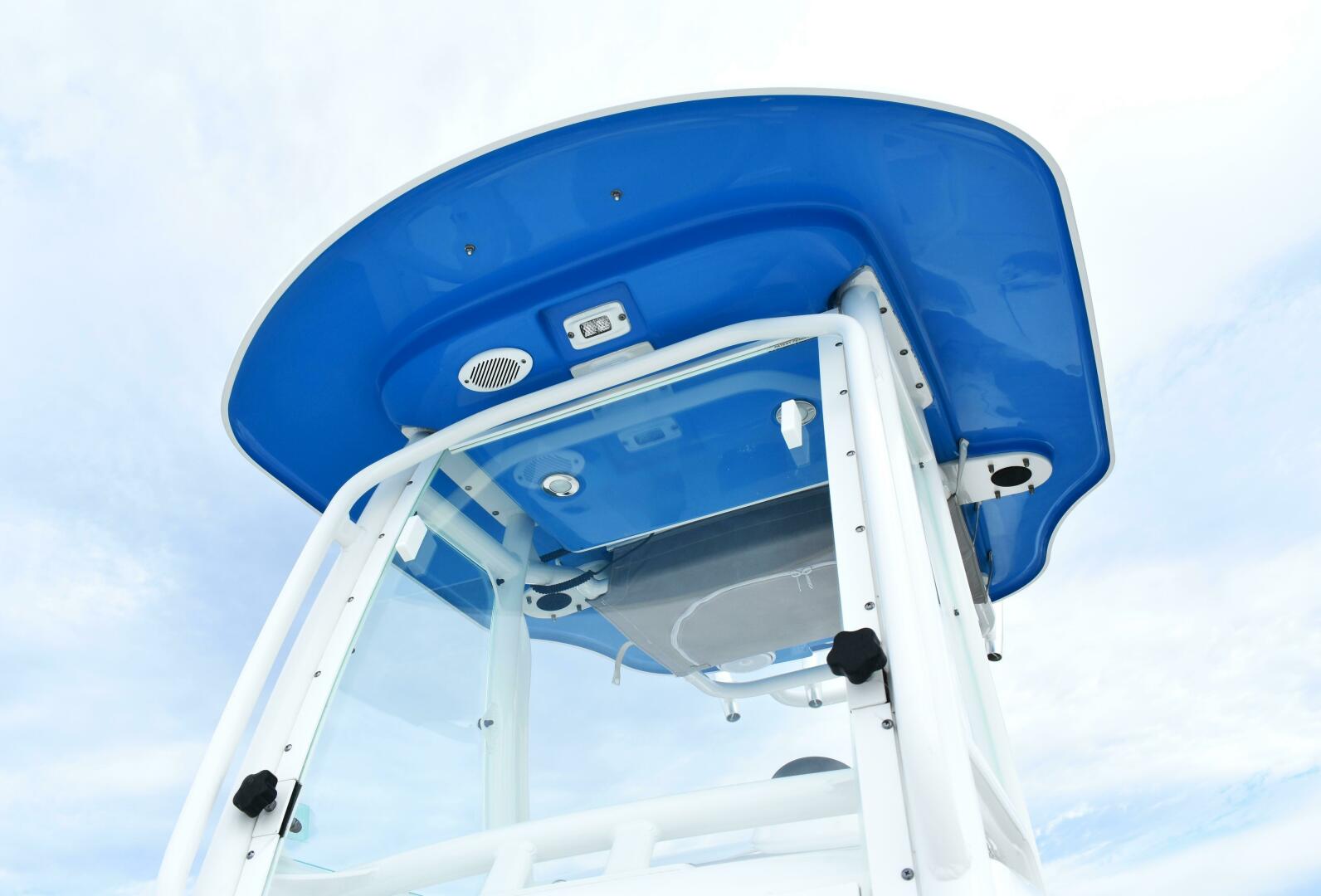 Slide: The Image of Everglades 243 Center Console 2015 - 5006976