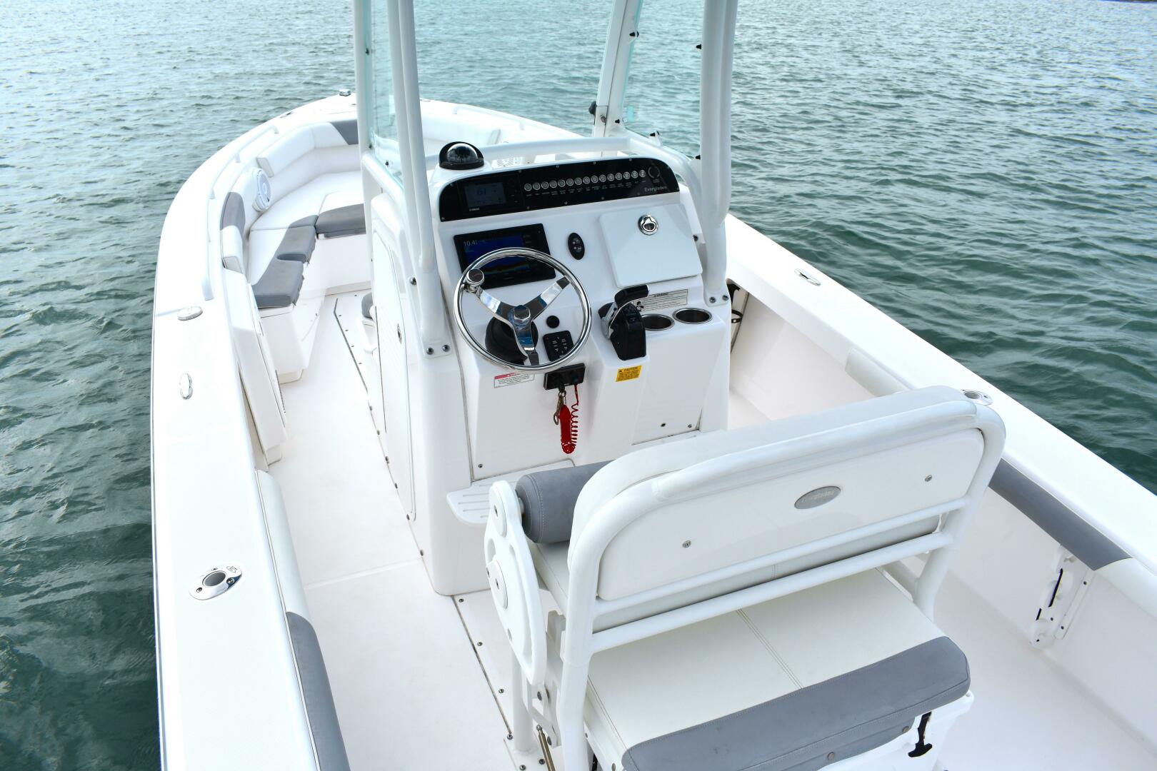 Slide: The Image of Everglades 243 Center Console 2015 - 5006980