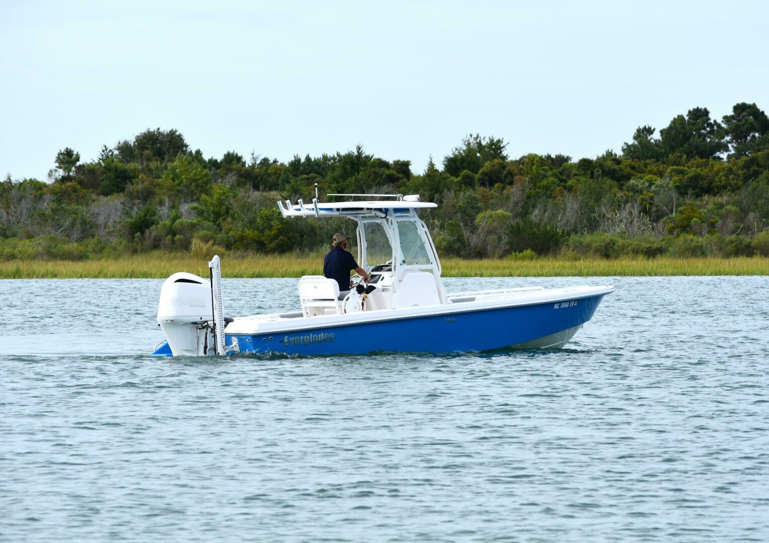 Slide: The Image of Everglades 243 Center Console 2015 - 5006989