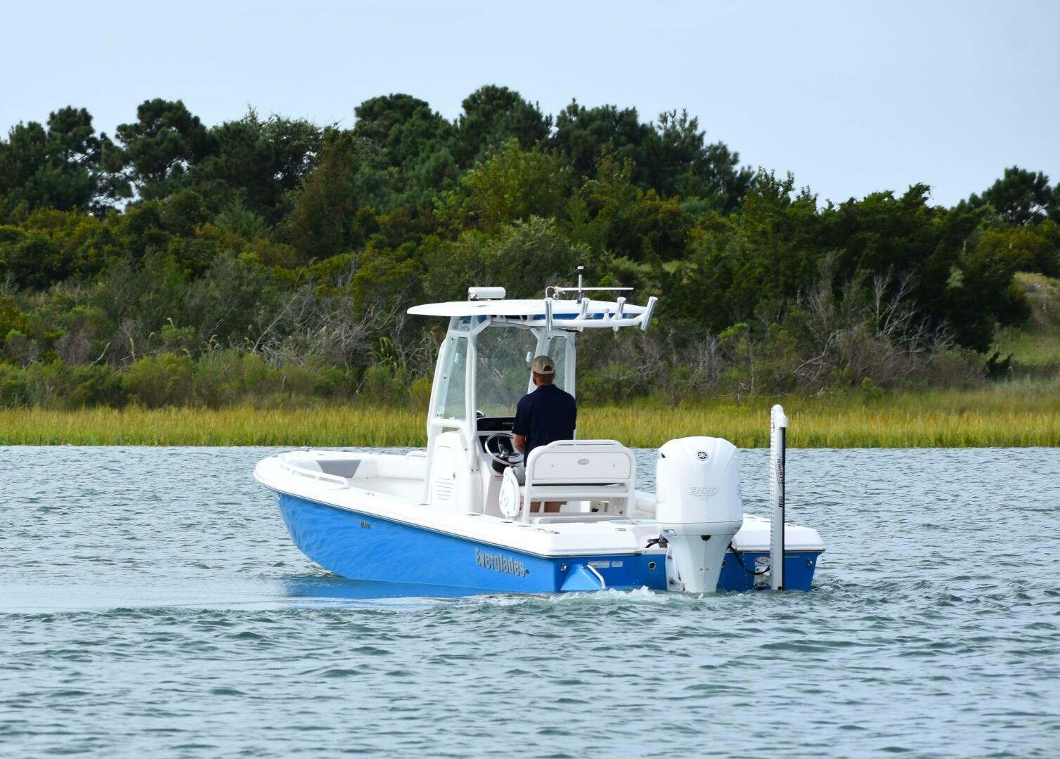 Slide: The Image of Everglades 243 Center Console 2015 - 5006991