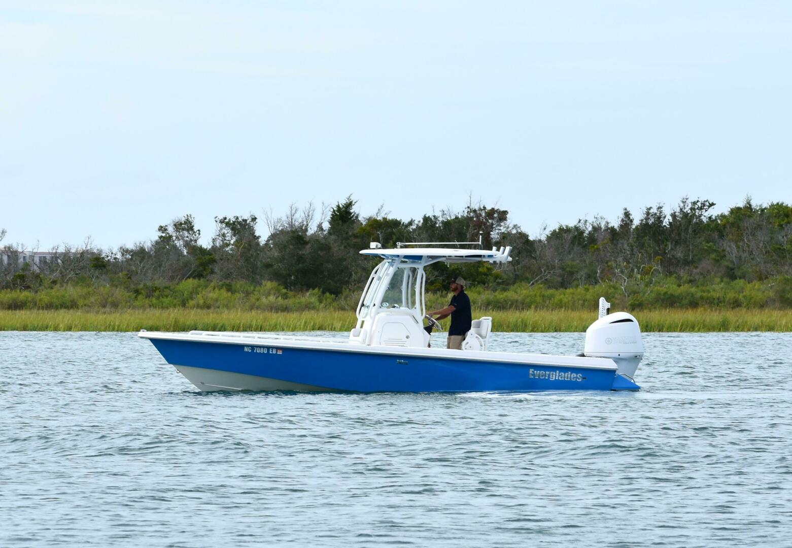 Slide: The Image of Everglades 243 Center Console 2015 - 5006997