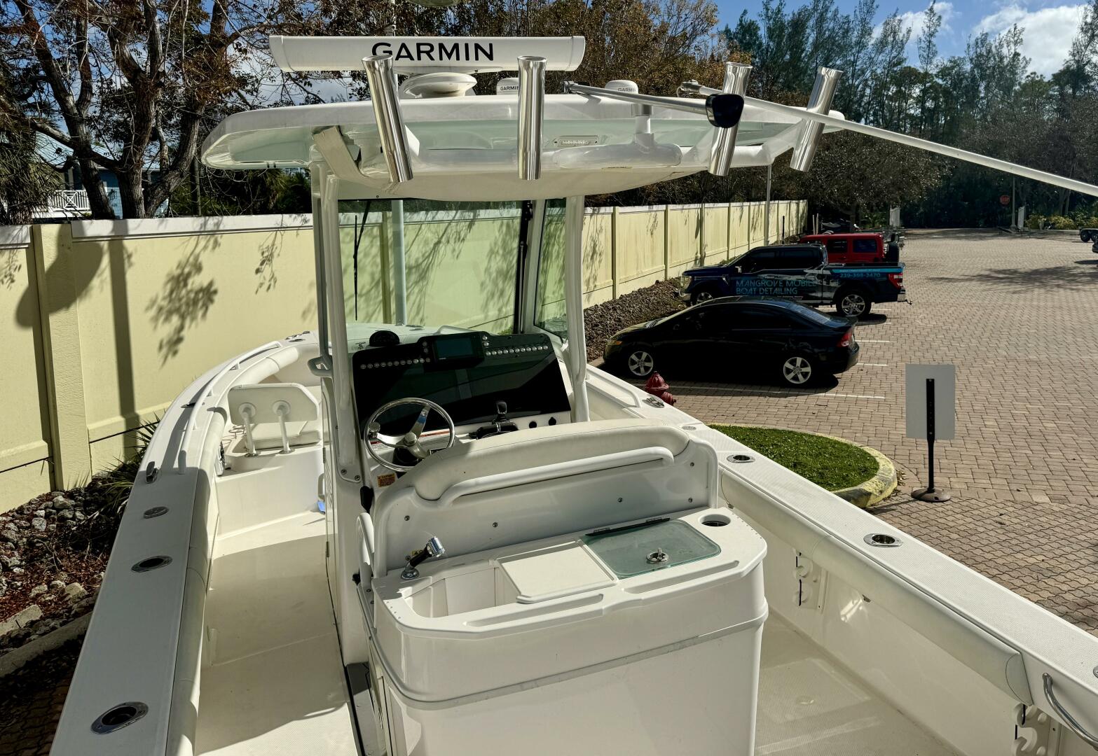Slide: The Image of Deck Equipment 2021 273 Everglades Drop a Line II - 4773100