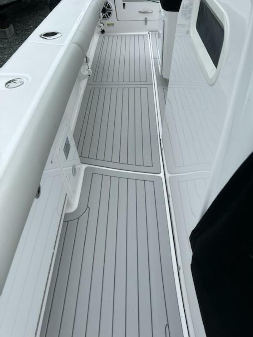 Slide: The Image of Everglades 273 Center Console 2022 - 4874944