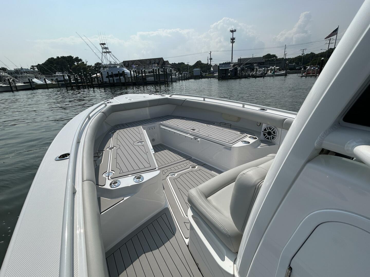 Slide: The Image of Everglades 273 Center Console 2022 - 4874954