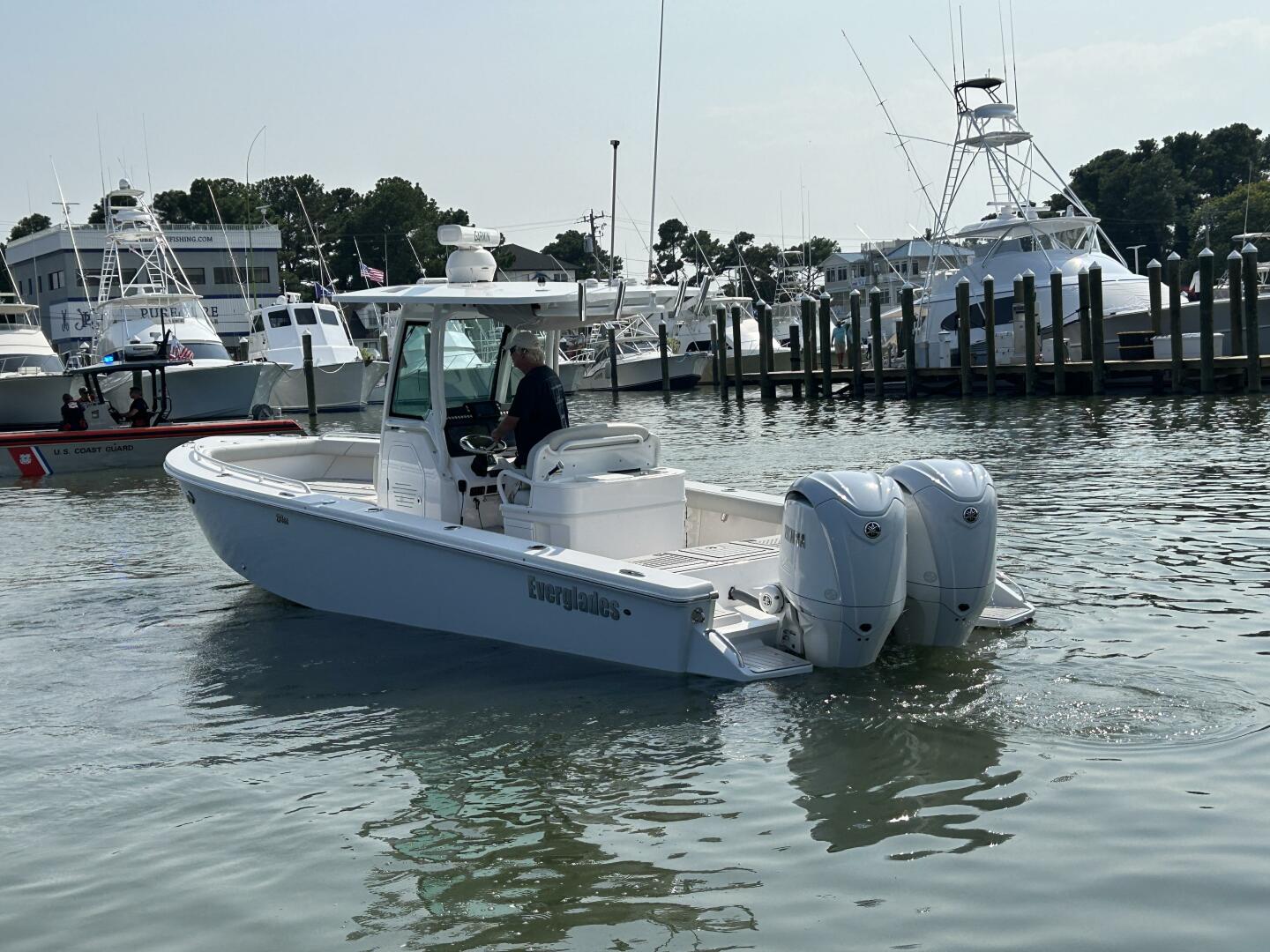Slide: The Image of Everglades 273 Center Console 2022 - 4874937