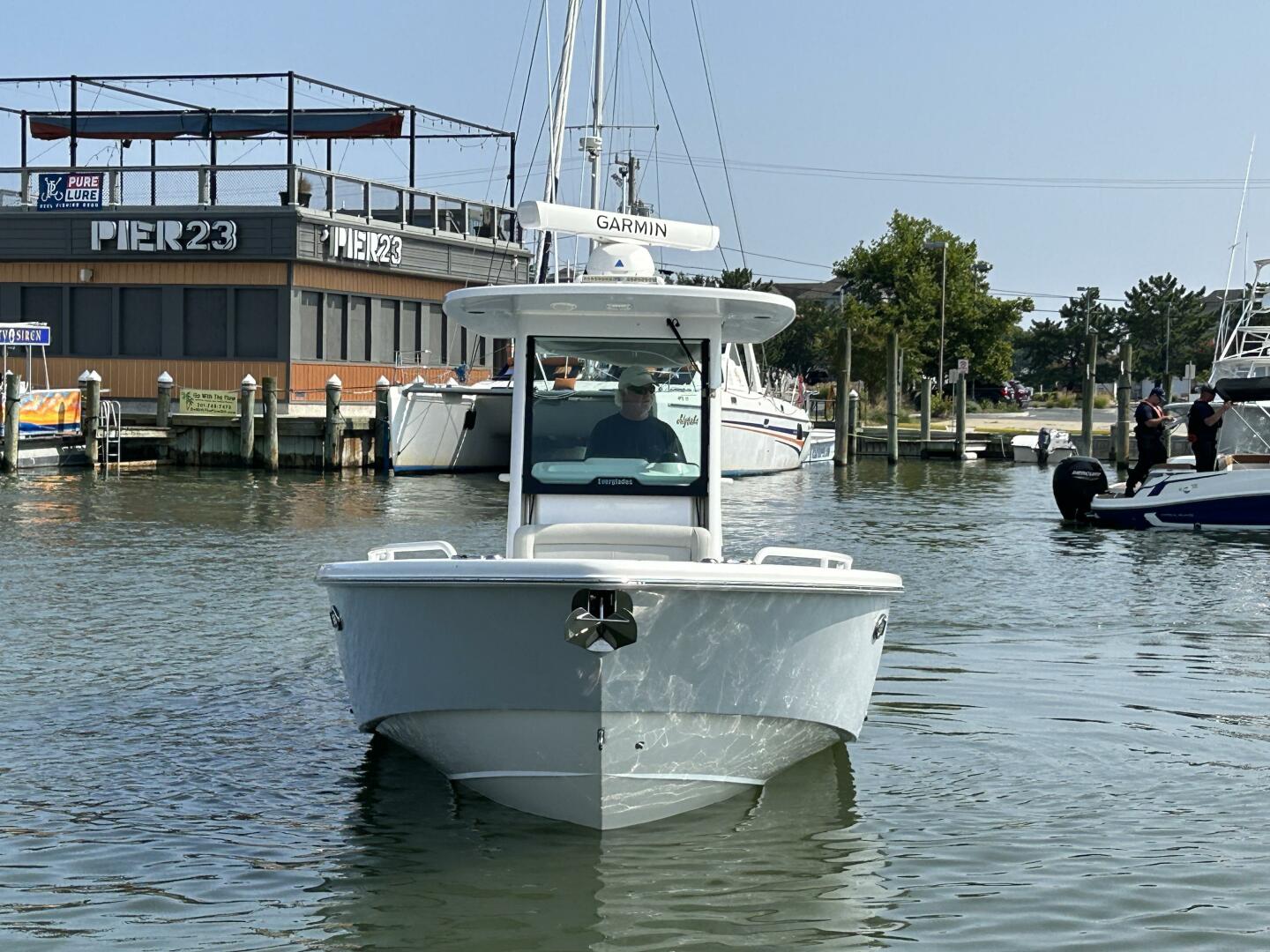 Slide: The Image of Everglades 273 Center Console 2022 - 4874941