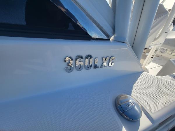 Slide: The Image of 2018 Everglades 360 LXC boat model emblem close-up - 39