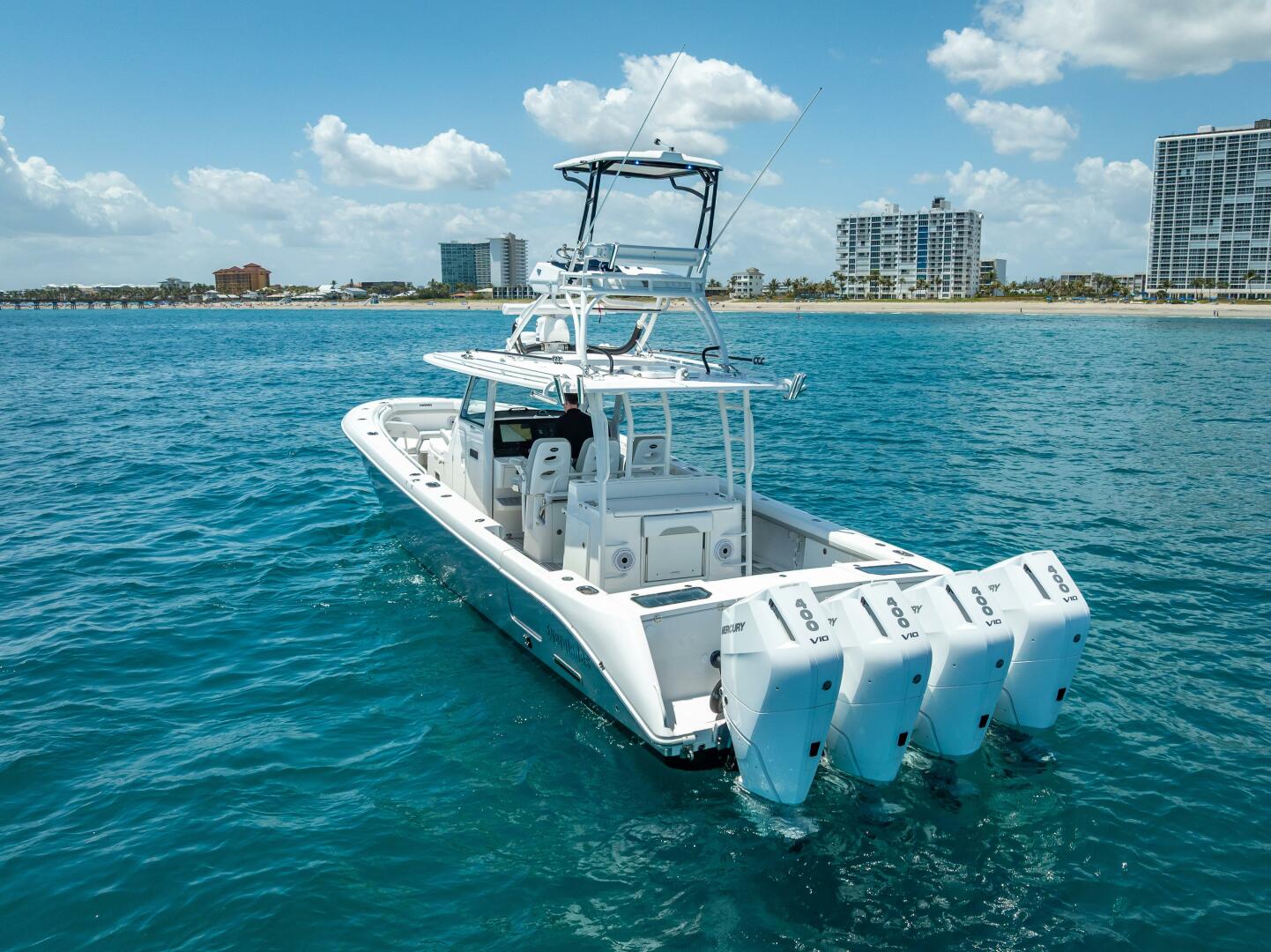 Slide: The Image of Everglades 435 Center Console 2018 - 5408441