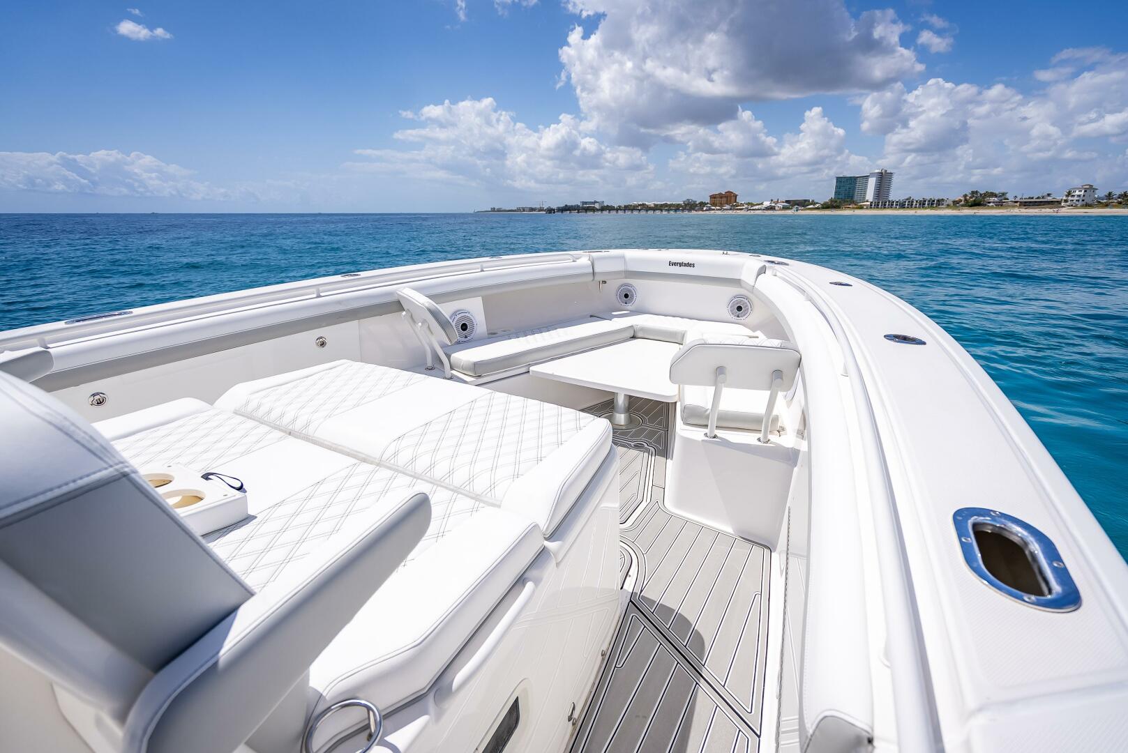 Slide: The Image of Everglades 435 Center Console 2018 - 5408460