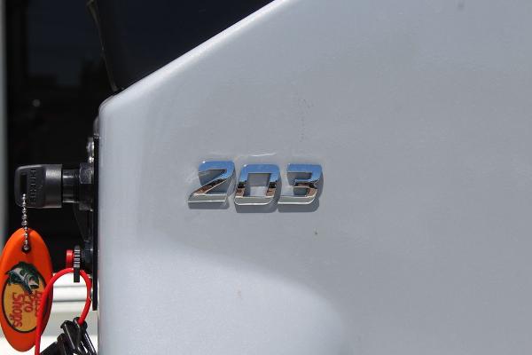 Slide: The Image of 2022 Excel Bay Pro 203 boat model emblem close-up - 13