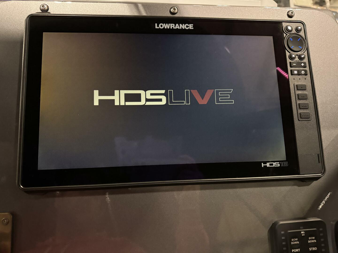 Slide: The Image of Lowrance HDS Live Lawrence HDS Live multifunction display unit - 5311277