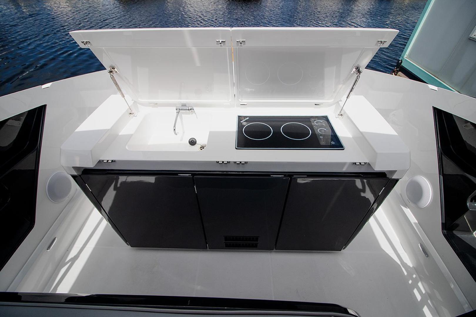 Slide: The Image of Fairline F Line 33 2022 - 3174878