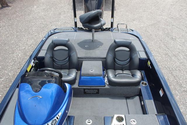 Slide: The Image of Falcon Bass Boats F195 2022 - 17