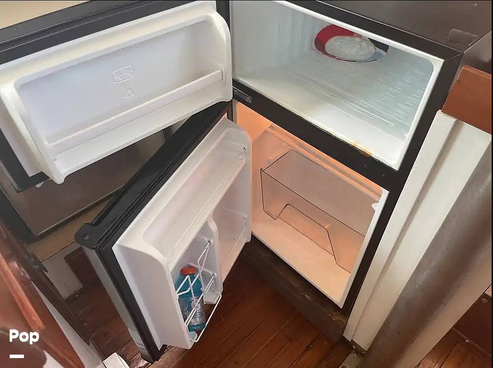 Slide: The Image of Galley Refrigerator/freezer - 18