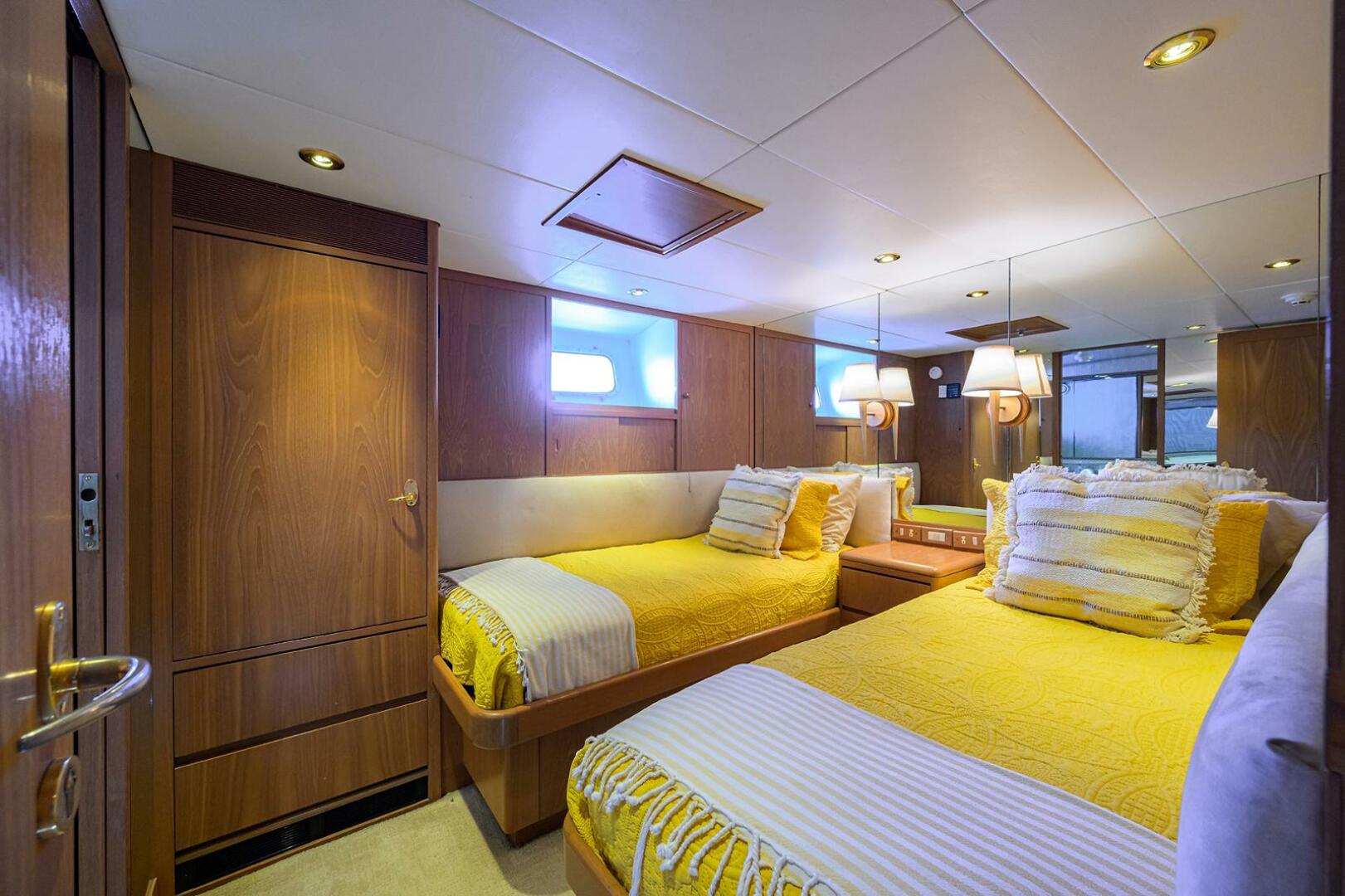 Slide: The Image of Port Side Guest Cabin   - 5223440