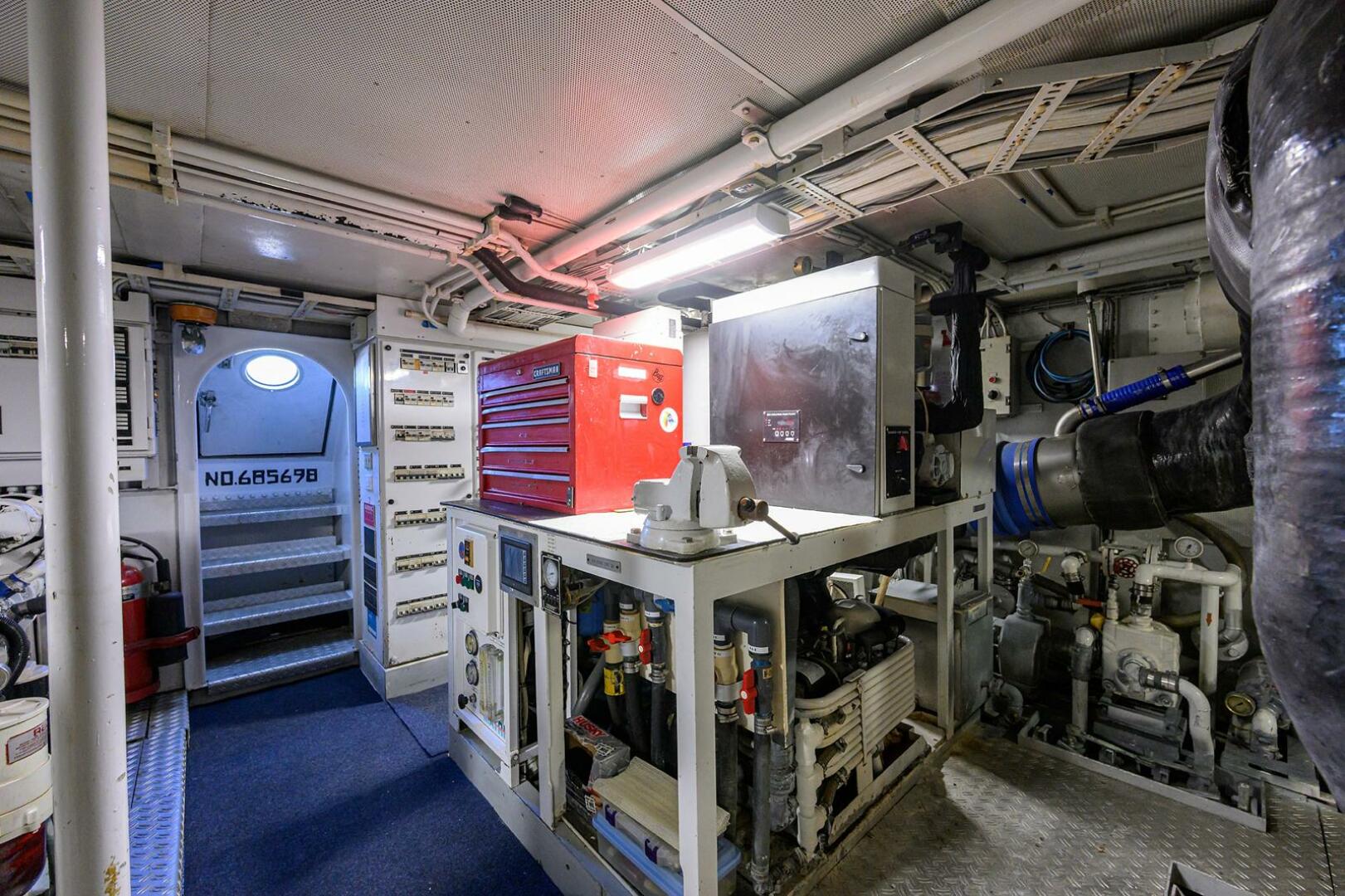 Slide: The Image of Chillers Engine Room Aft Port Side - 5223513