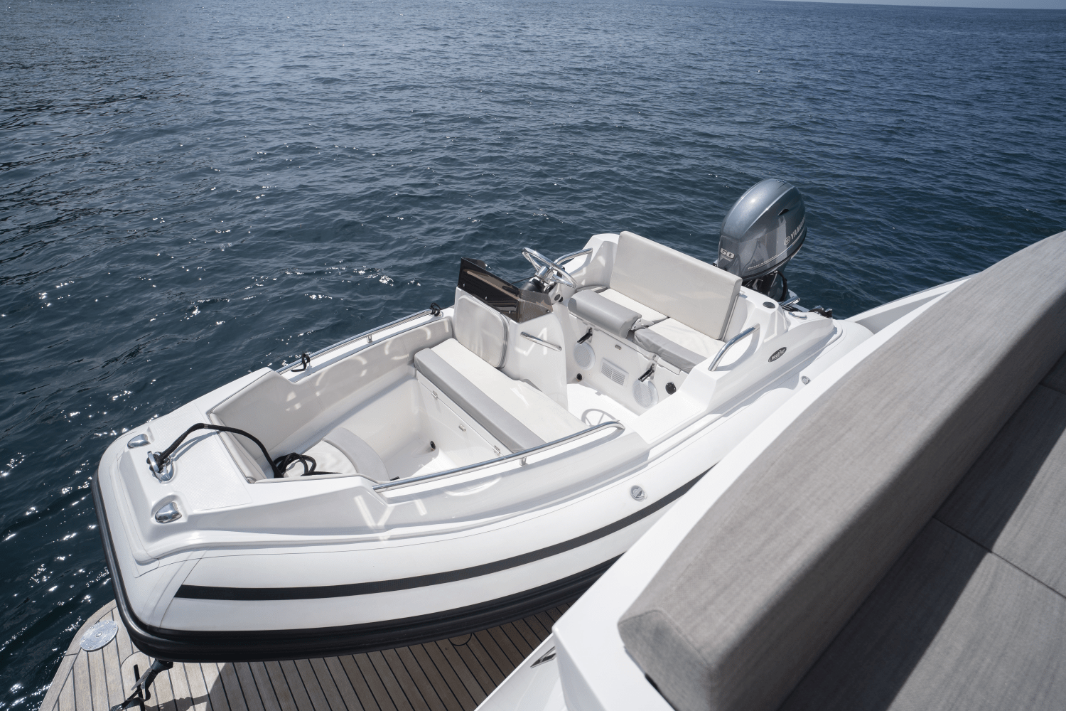 Slide: The Image of Ferretti 720 2023 - 11