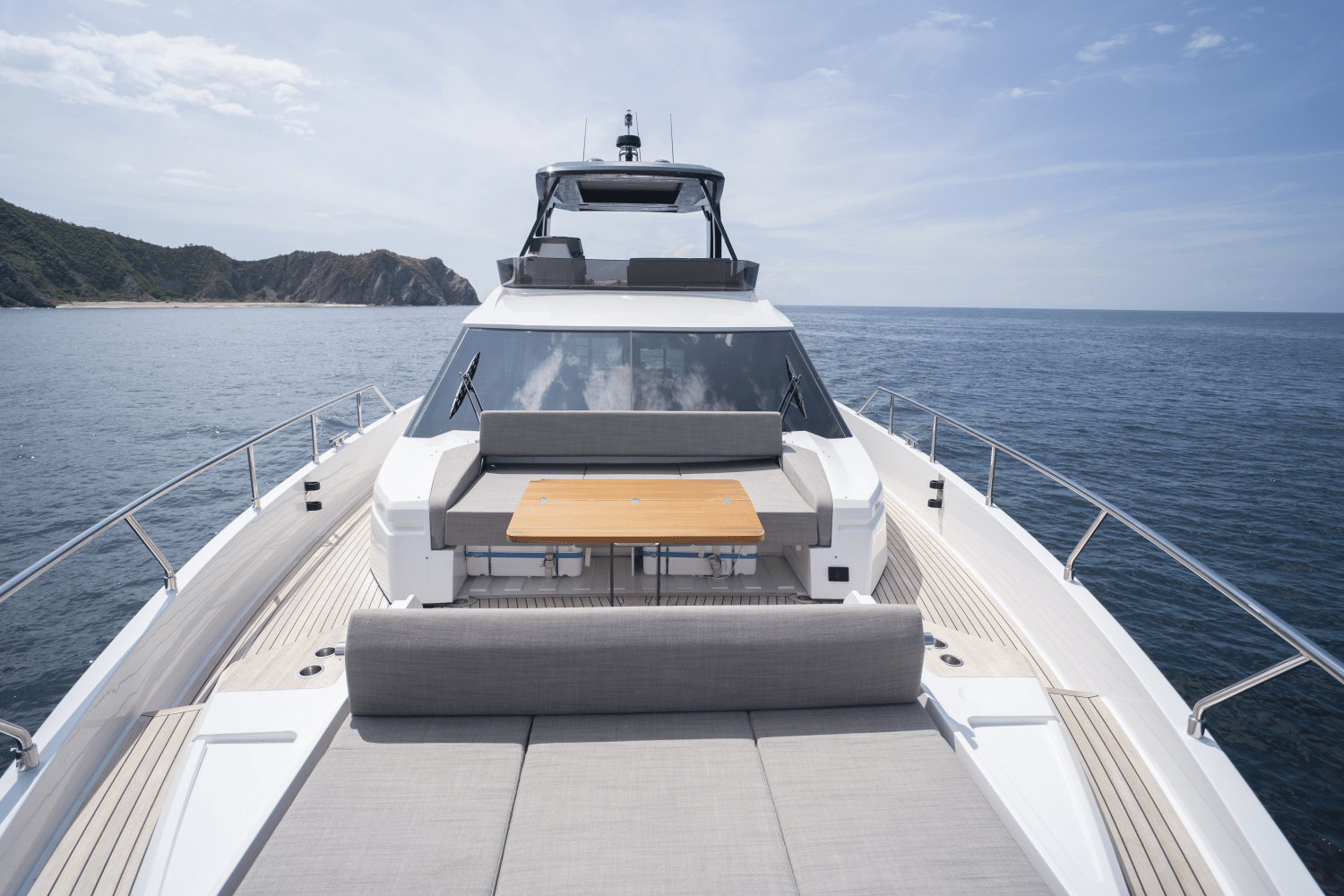 Slide: The Image of Ferretti 720 2023 - 19