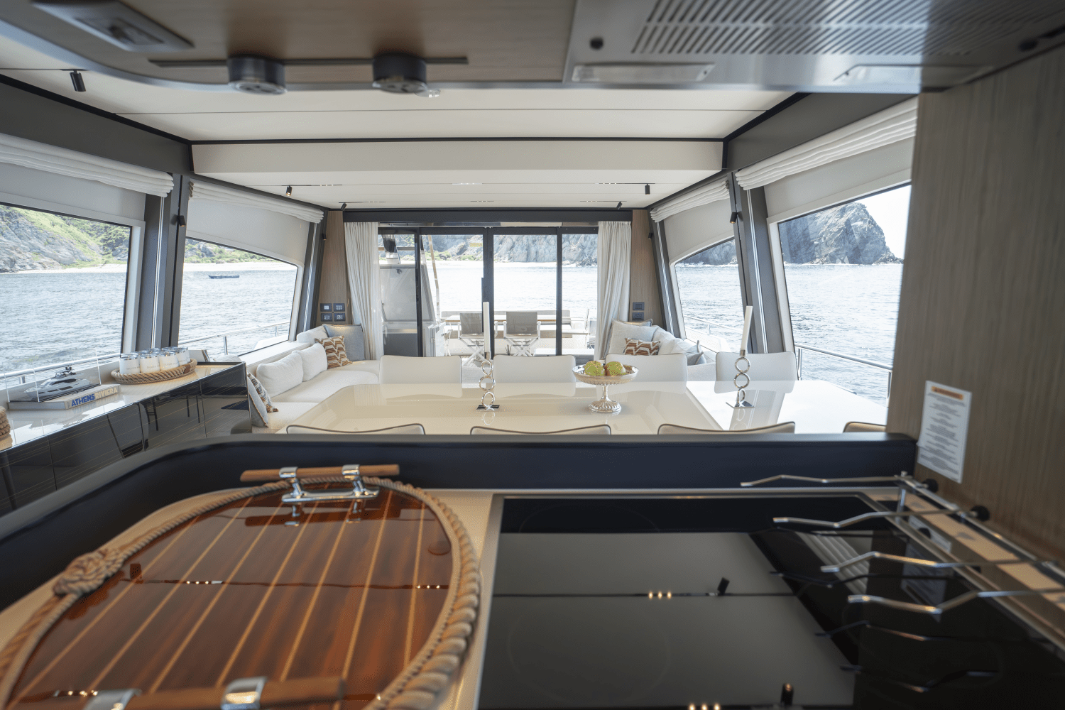 Slide: The Image of Ferretti 720 2023 - 30