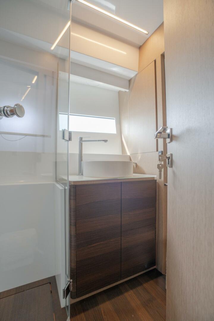 Slide: The Image of Ferretti Yachts 50 FLY 2023 - 4154053