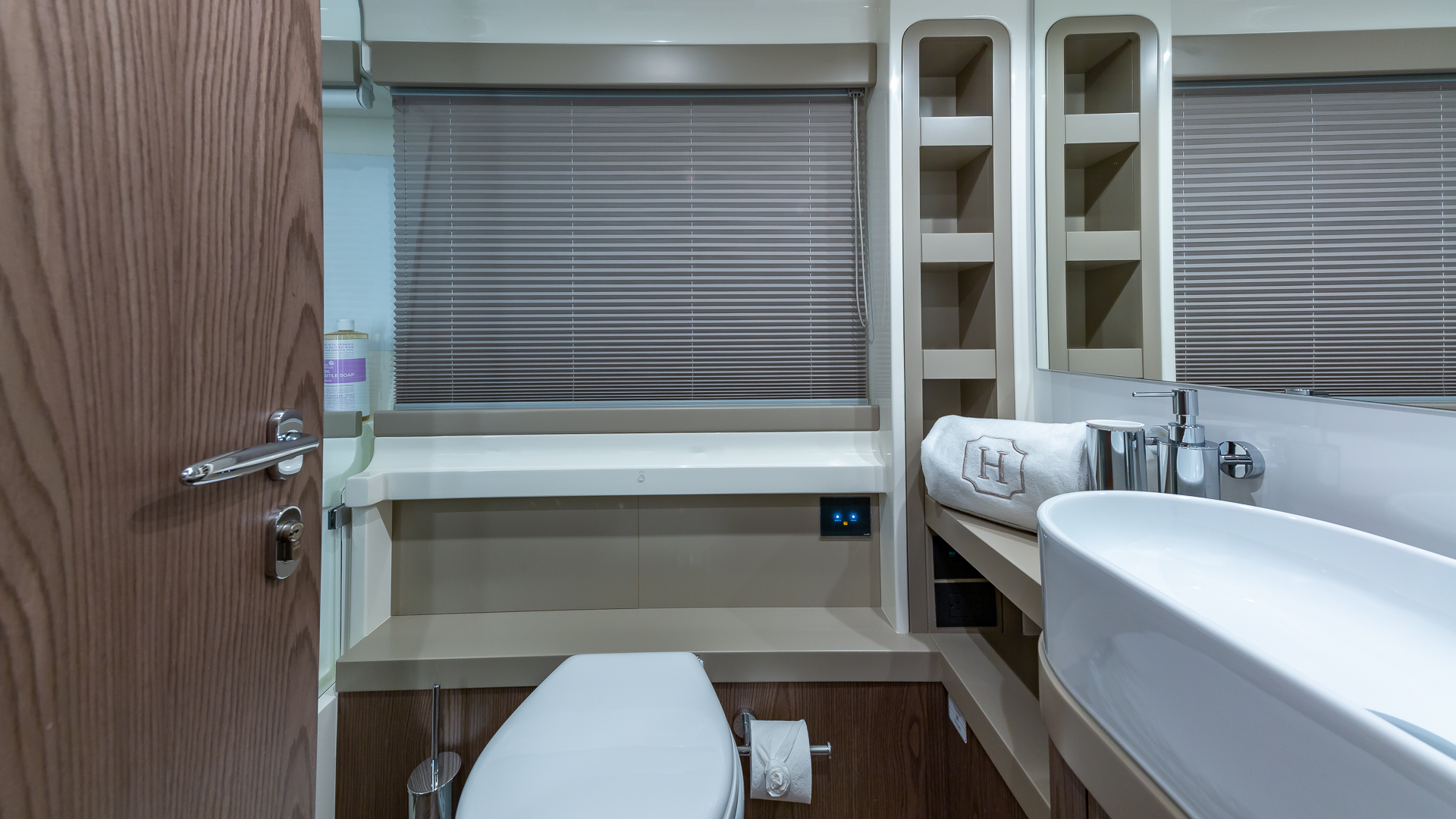 Slide: The Image of Ferretti 55 HAVEN - Master Head 2021 Ferretti 55 550 HAVEN - 3217215