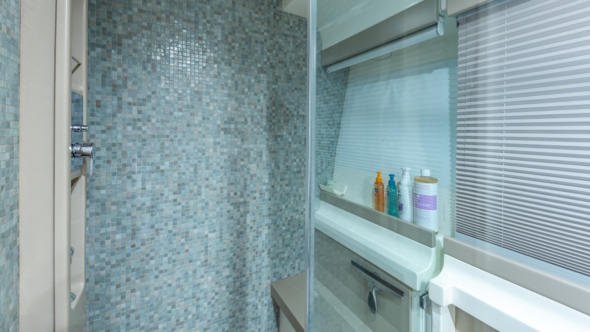 Slide: The Image of Ferretti 55 HAVEN - Master Head 2021 Ferretti 55 550 HAVEN - 3217219