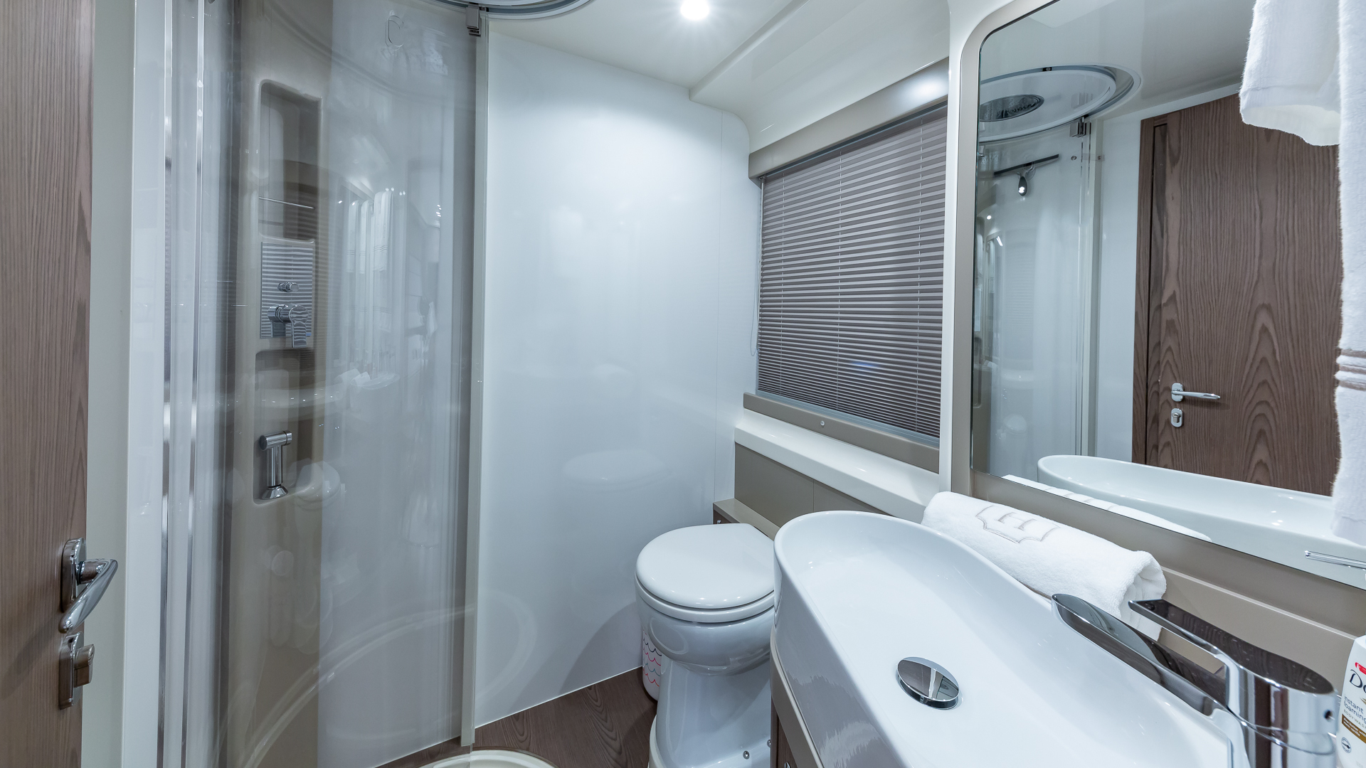 Slide: The Image of Ferretti 55 HAVEN - Head 2021 Ferretti 55 550 HAVEN - 3217352