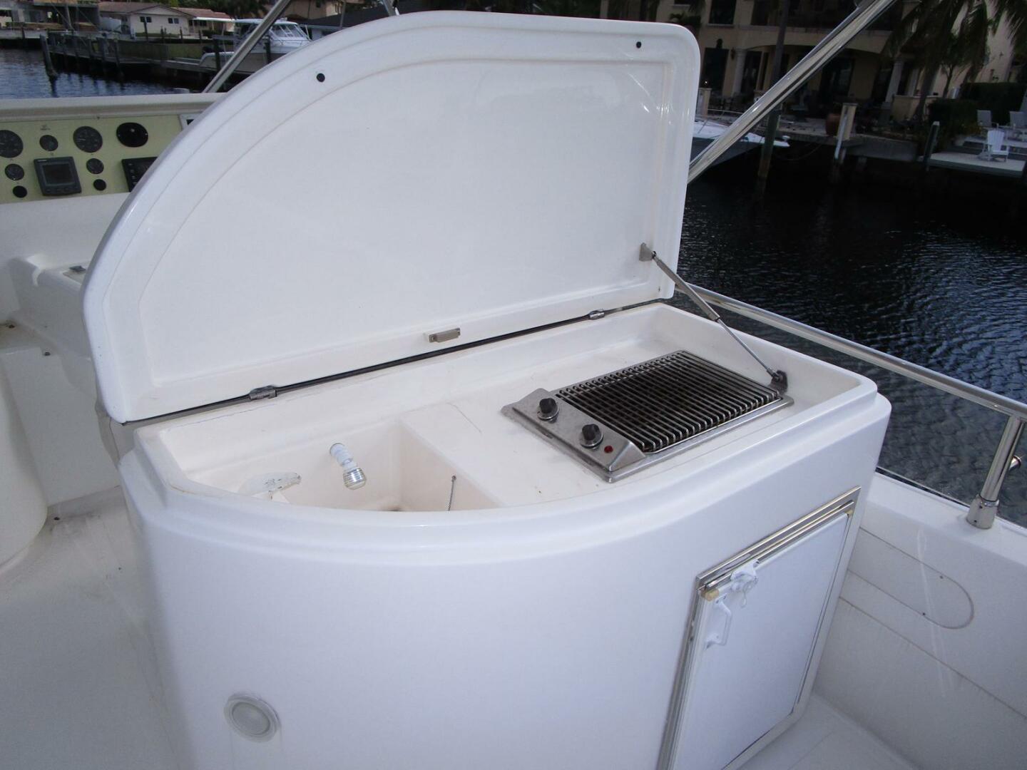 Slide: The Image of Flybridge Wet Bar    - 4241365