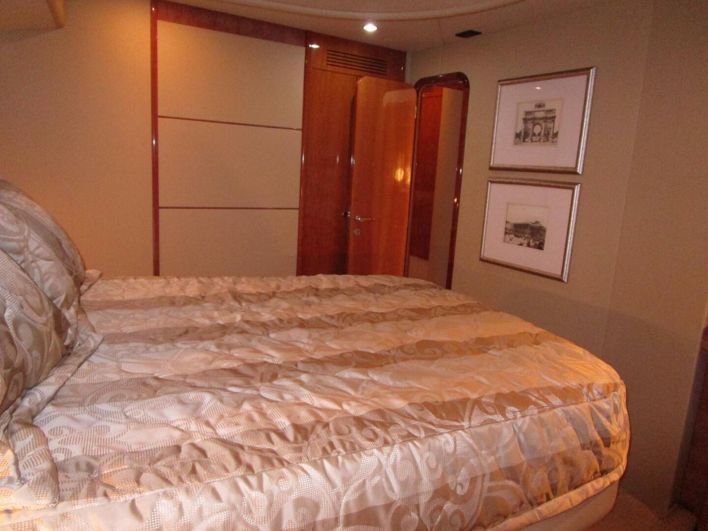 Slide: The Image of Master Looking Forward     - 4241343