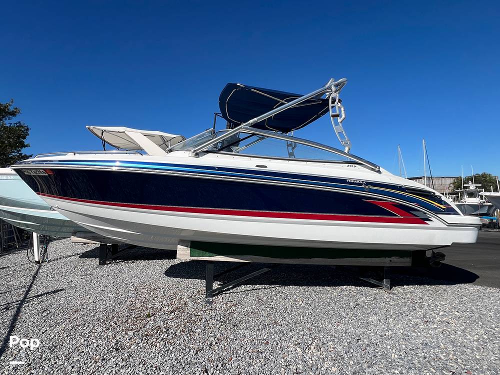 Slide: The Image of 2011 Formula 240 Bowrider - 0