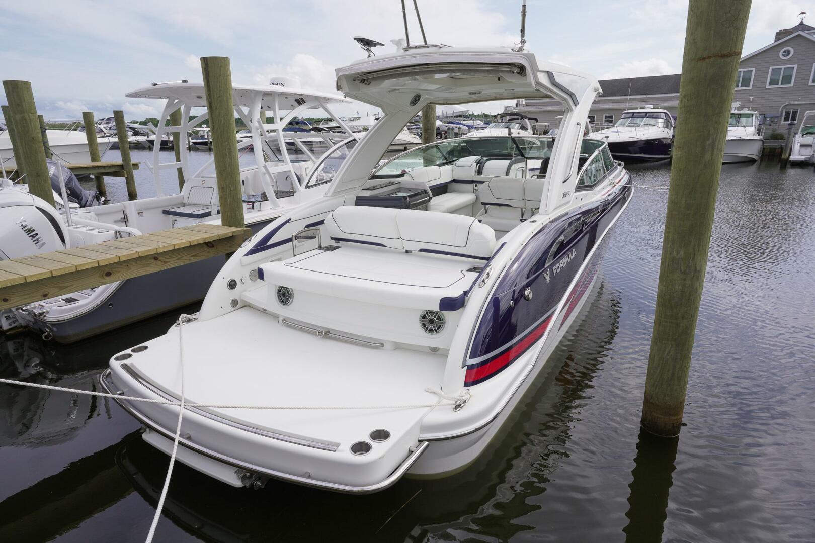 Slide: The Image of Formula 310 Bowrider 2020 - 5388195