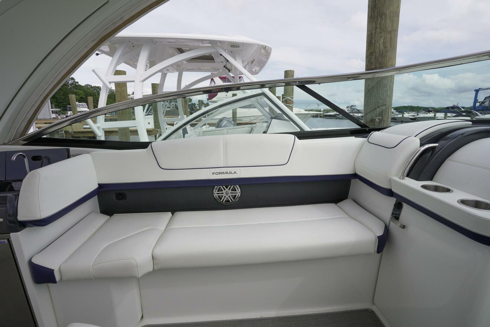 Slide: The Image of Formula 310 Bowrider 2020 - 5388204