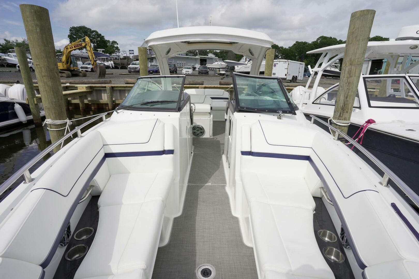 Slide: The Image of Formula 310 Bowrider 2020 - 5388208