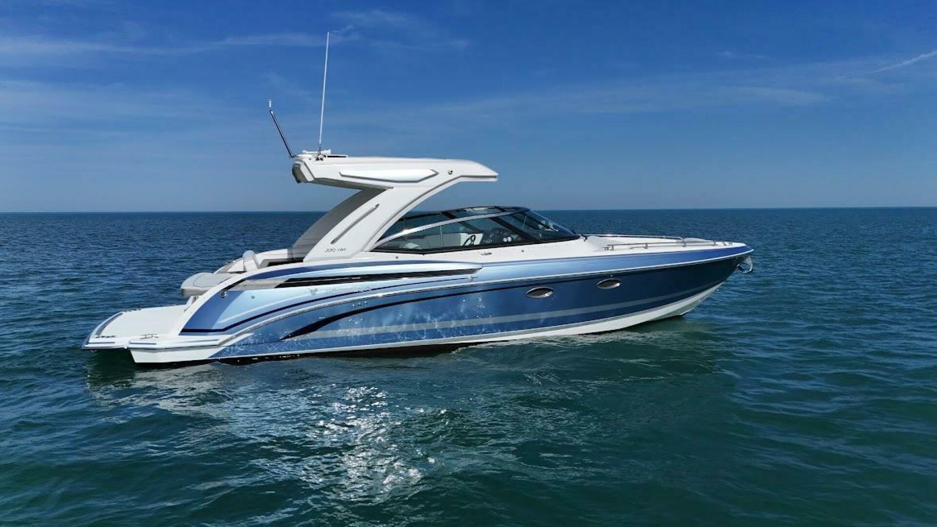 Slide: The Image of Formula 330 Crossover Bowrider 2019 - 5351810