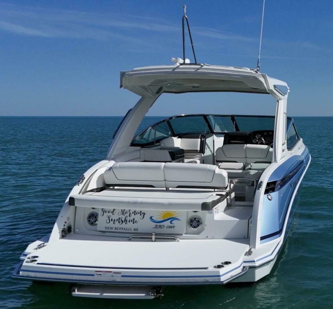 Slide: The Image of Formula 330 Crossover Bowrider 2019 - 5351811