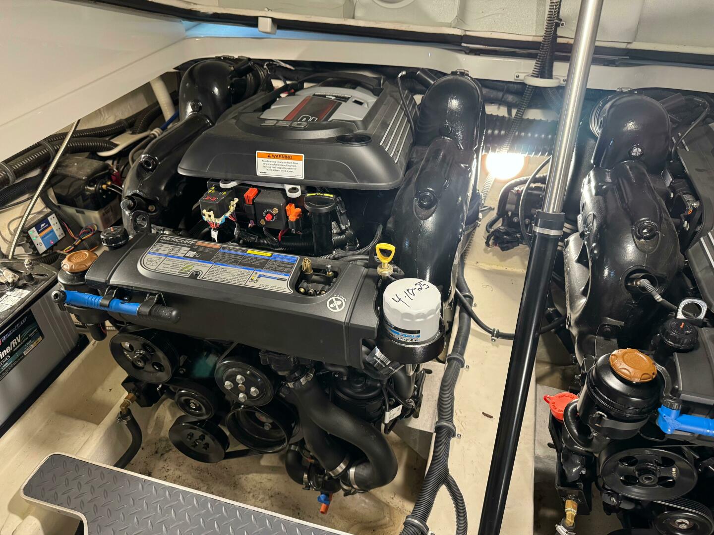 Slide: The Image of Formula 330 Crossover Bowrider 2019 - 5351833