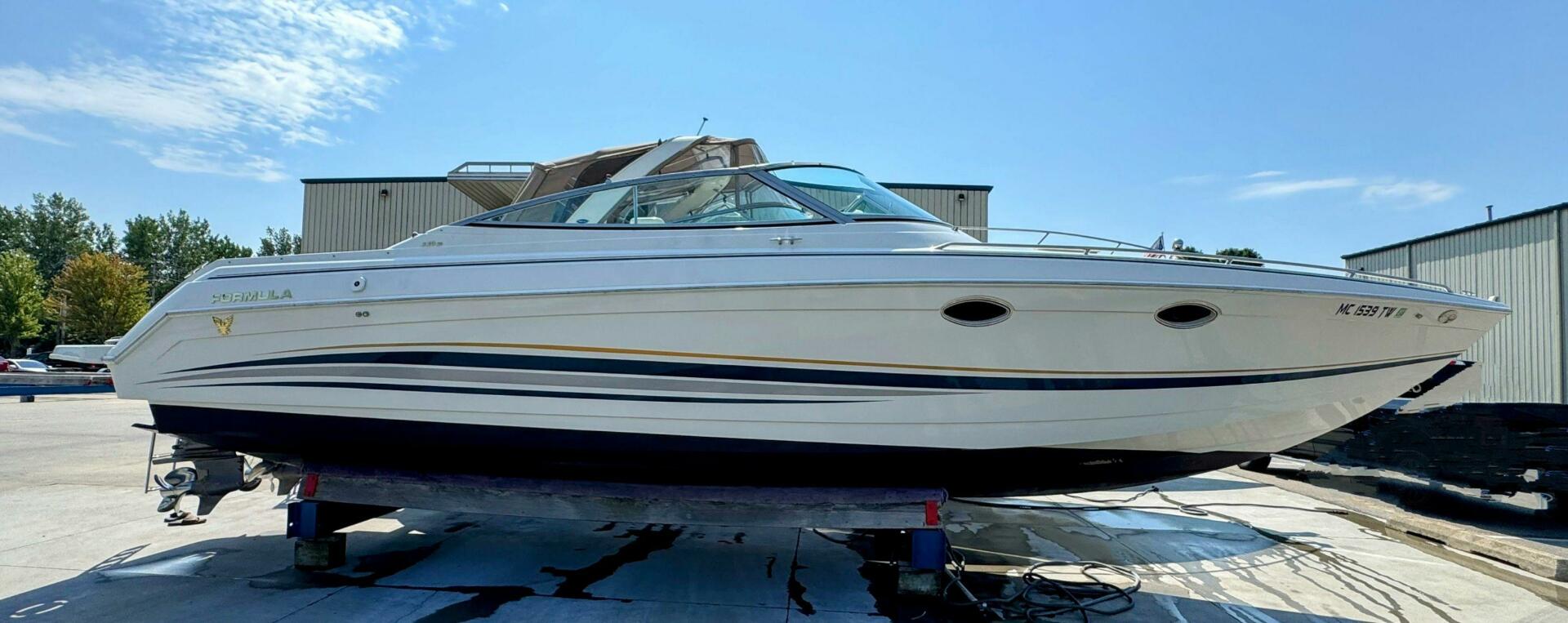 Slide: The Image of Formula 330 SS 1999 - 5583247